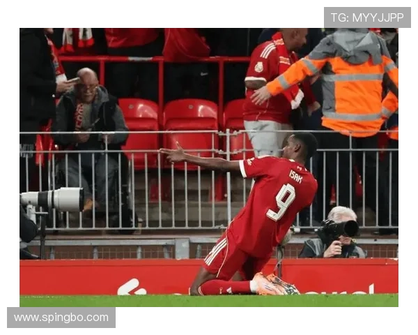 利物浦本赛季边路高位压迫强化带动进攻效率提升